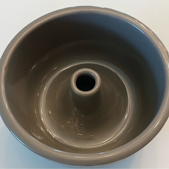 TEMPTATIONS Woodland Taupe Mini Bundt Pans, Set of 2 - Picture 5 of 9